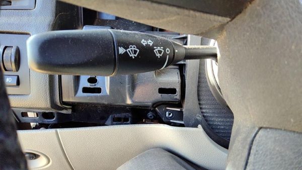 05-10 300 Turn Signal Switch Windshield Wiper Column Control Lever Assembly — photo 2