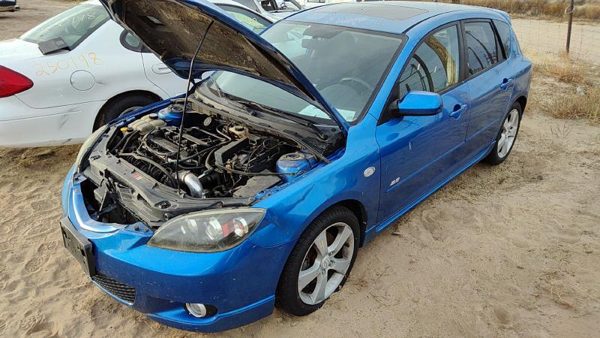 2005 Mazda 3 — vehicle photo 1
