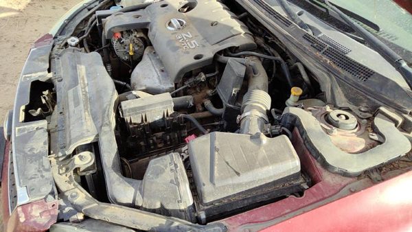 02-06 Altima Complete Air Intake Cleaner Filter Box Housing With Tube 2.5L — photo 6