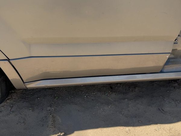 04-05 Srx Passenger Right Rear Moulding From Door Oem Back Trim Strip Silver 42U — photo 1