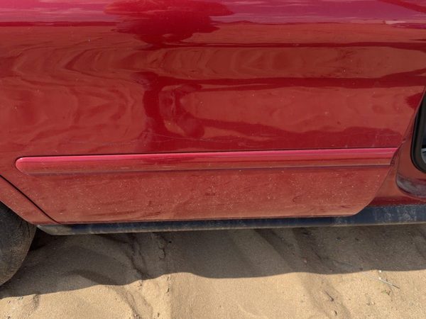 00-07 Ford Taurus Passenger Right Rear Moulding From Door Oem Back Primed Red — photo 1