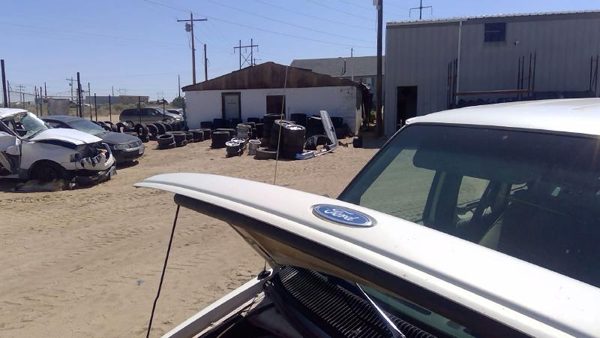 1993 Ford Van Hood White — photo 12