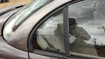 96-00 Saturn Sl2 Passenger Right Rear Vent Window Back Door Glass With Frame Oem