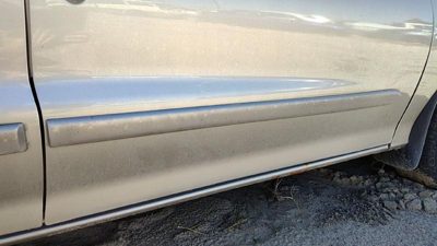95-05 Cavalier Passenger Right Front Moulding From Door Trim Strip Gold 49U