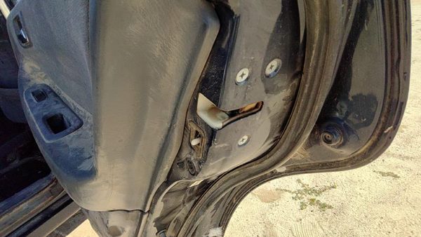 1998-2002 Honda Accord Passenger Right Rear Door Latch With Rods/Cables Oem Back — photo 4