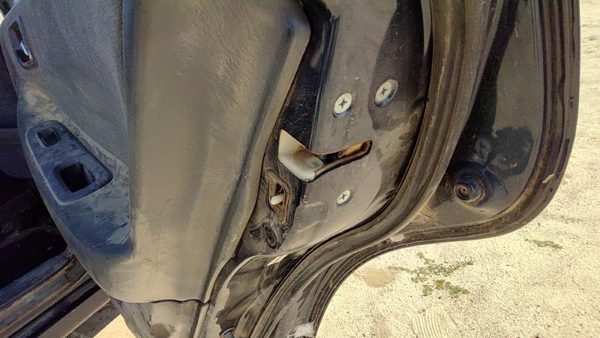 1998-2002 Honda Accord Passenger Right Rear Door Latch With Rods/Cables Oem Back — photo 3
