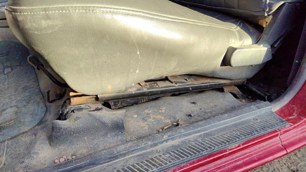 1990-1997 Nissan Hardbody Driver Left Seat Track Manual Slide Unit Oem — photo 1