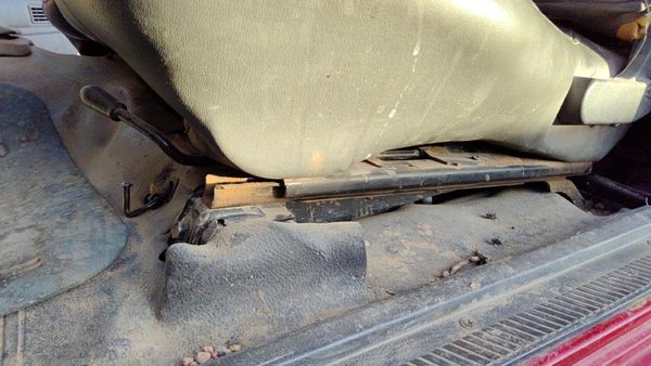 1990-1997 Nissan Hardbody Driver Left Seat Track Manual Slide Unit Oem — photo 3