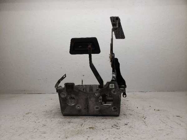 2002 Dodge Ram 1500 Brake And Gas Pedal Assembly Oem — photo 4