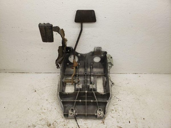 2002 Dodge Ram 1500 Brake And Gas Pedal Assembly Oem — photo 2
