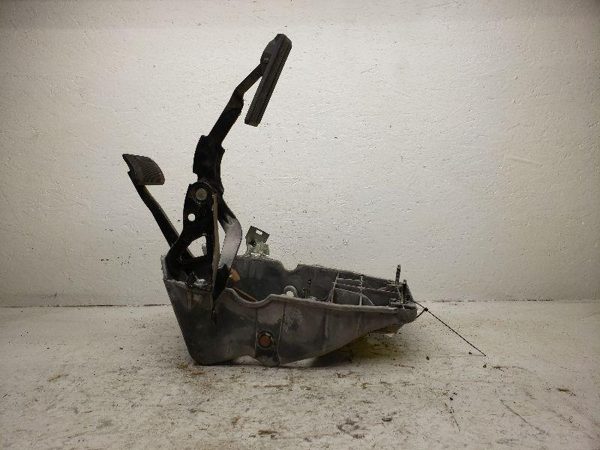 2002 Dodge Ram 1500 Brake And Gas Pedal Assembly Oem — photo 5