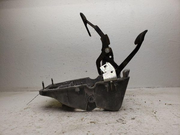 2002 Dodge Ram 1500 Brake And Gas Pedal Assembly Oem — photo 3