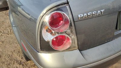 2001-2005 Vw Passat Driver Left Tail Light Brake Lamp Oem Rear 3B5945095ac