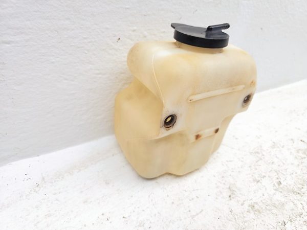 1976 Silverado C10 Windshield Washer Fluid Reservoir With Pump Oem Wiper Tank — photo 9