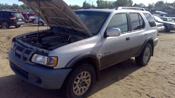 2002 Isuzu Rodeo — vehicle photo 3
