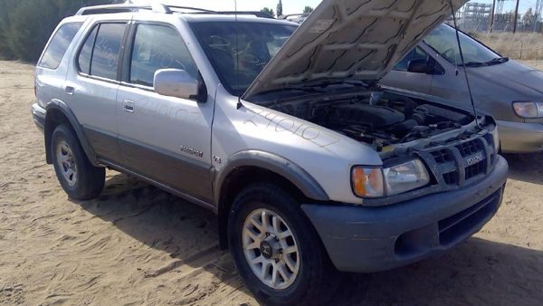 2002 Isuzu Rodeo — vehicle photo 1