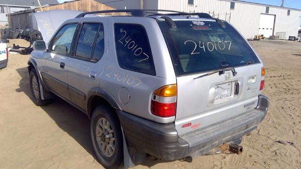 2002 Isuzu Rodeo — vehicle photo 6