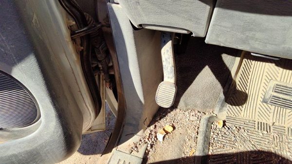 2007 Dodge Caravan Driver Left Lower Sill Step Moulding Trim Panel D5 Slate Gray — photo 1