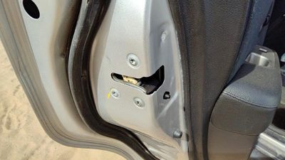 2007-2011 Nissan Versa Driver Left Rear Door Latch With Rods/Cables Oem Back
