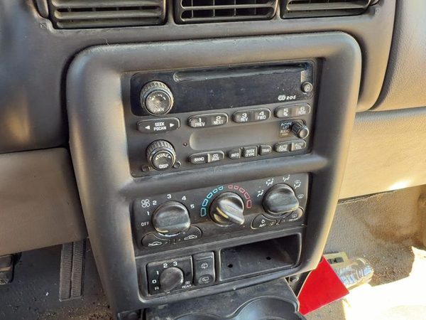2001-2005 Chevy Venture Trim Bezel Around Radio Surround Dash Panel Oem Gray 14C — photo 2
