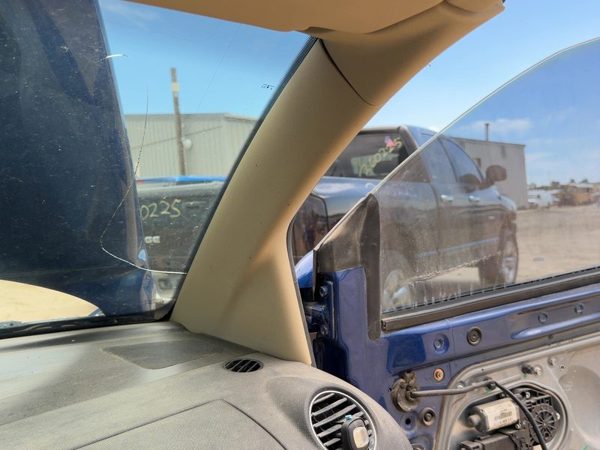 03-10 Beetle Convertible Passenger Right A Pillar Trim Windshield Post Panel Tan — photo 2