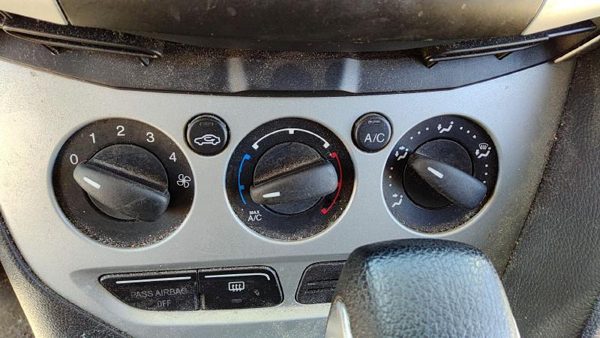 2013-2014 Ford Focus Temperature Control Module In Dash Heater Ac Head Unit Oem — photo 1