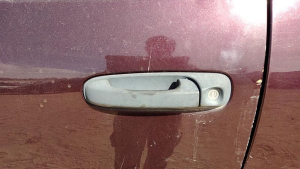 2003-2009 Dodge Ram 2500 Driver Left Front Outside Door Handle Oem Red 6Cf — photo 1