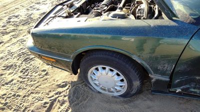 1996-1999 Olds 88 Driver Left Front Fender Oem Green 25620748