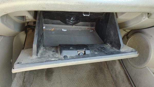 2002-2004 Nissan Altima Glove Box Assembly Complete Door With Latch Oem Frost K — photo 3