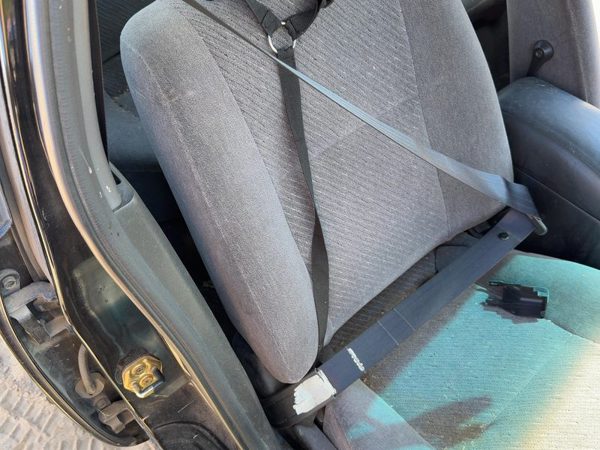 95-96 Nissan Maxima Passenger Right Front Seat Belt Retractor Oem Shoulder Black — photo 1
