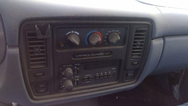 1994 Chevrolet Caprice Dash Panel Blue — photo 1