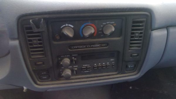 1994 Chevrolet Caprice Dash Panel Blue — photo 8