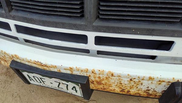 1985-1994 Gmc Safari Trim Strip Below Grille Oem White 14066714 — photo 3