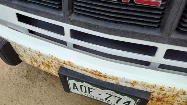 1985-1994 Gmc Safari Trim Strip Below Grille Oem White 14066714 — photo 4