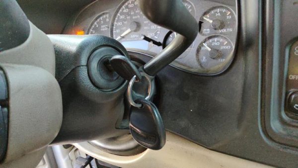 2000-2002 Chevy Suburban Ignition Switch Assembly With Key Complete Electrical — photo 2