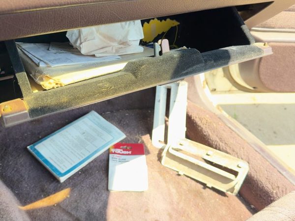 1986-1989 Honda Accord Lx Glove Box Assembly Complete Door With Latch Oem Maroon — photo 4