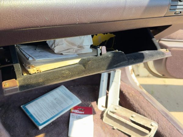 1986-1989 Honda Accord Lx Glove Box Assembly Complete Door With Latch Oem Maroon — photo 5
