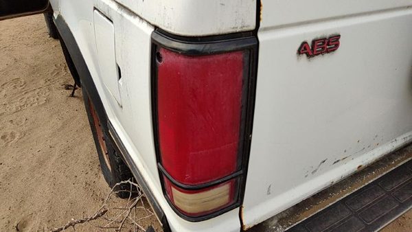 1983-1994 Chevy S10 Blazer Driver Left Tail Light Brake Lamp Oem Rear 00919680 — photo 2