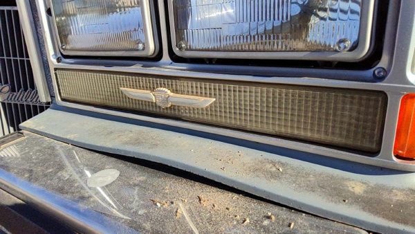 1980-84 Deville Sedan Driver Left Front Turn Signal Light Lamp Oem Lower Mounted — photo 2