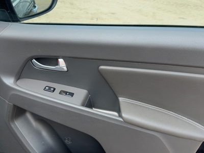 11-13 Kia Sportage Passenger Right Front Door Trim Panel With Switches Gray Gah