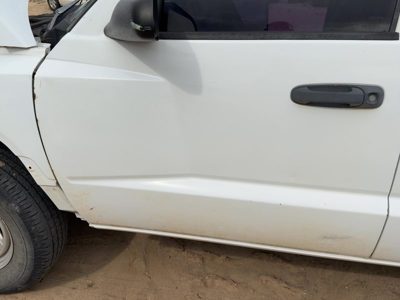 2006 Dodge Dakota Front Door LH White PW7