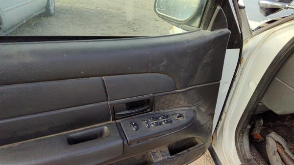 2005 Ford Crown Vic Driver Left Front Door Trim Panel With Master Switch Black — photo 5