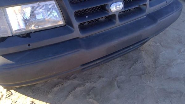 1996 1997 1998 Geo Tracker Front Bumper Cover Assembly Oem Black 91173383 — photo 3