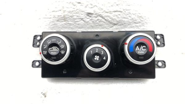 2005-2009 Hyundai Tucson Temperature Control Module In Dash Heater Ac Head Unit — photo 1