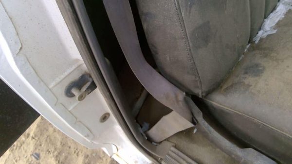 1996-1997 Ford F450 Passenger Right Front Seat Belt Retractor Oem Shoulder Gray — photo 7