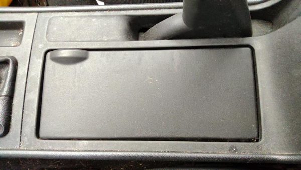 2005 Mazda 3 Front Console BP5 Black BN8P64420G02 — photo 1