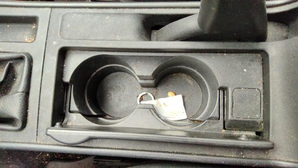 2005 Mazda 3 Front Console BP5 Black BN8P64420G02 — photo 2