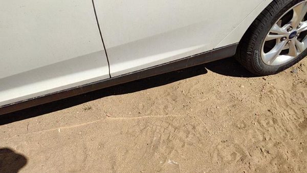 12-18 Focus Ford Driver Lower Rocker Panel Moulding Side Skirt White Yz — photo 5