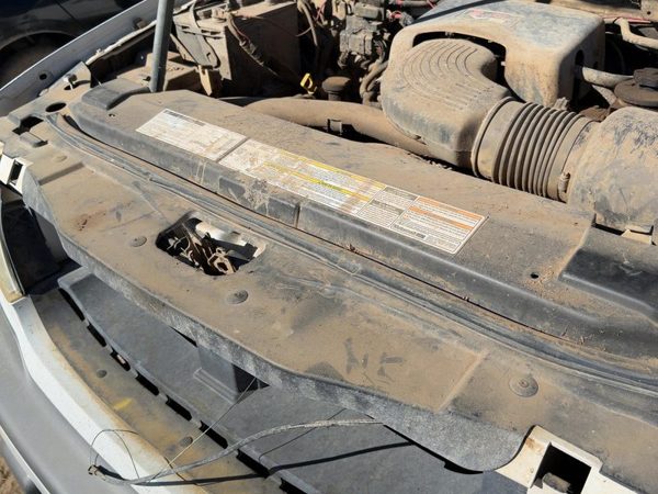1998 Lincoln Navigator Radiator Support — photo 3