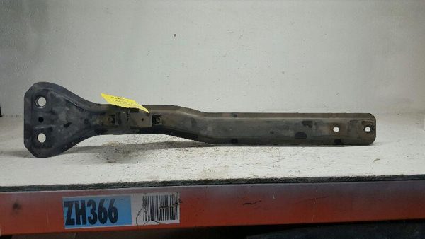 2006 Mitsubishi Endeavor Crossmember/cradle/undercarria Radiator Support To K — photo 5